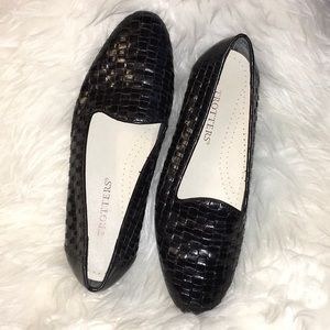 EUC Trotters Basketweave Black Leather Flats 7.5M